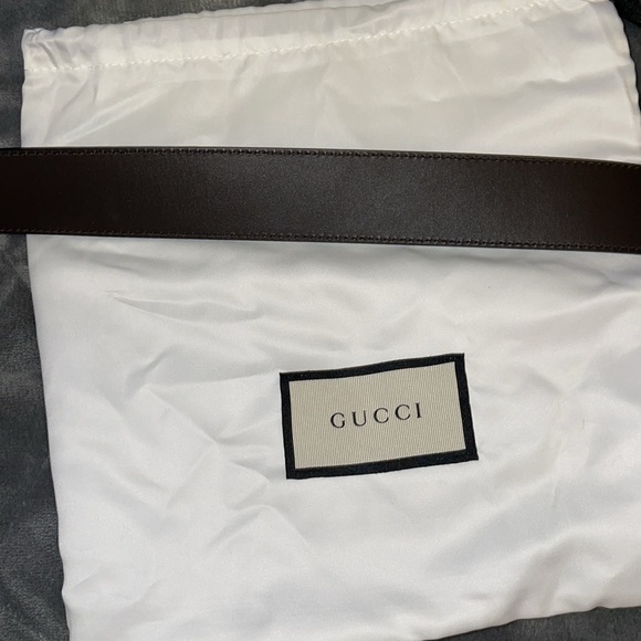 Preloved Gucci black/brown belt silver buckle men/women comes with box/dust bag